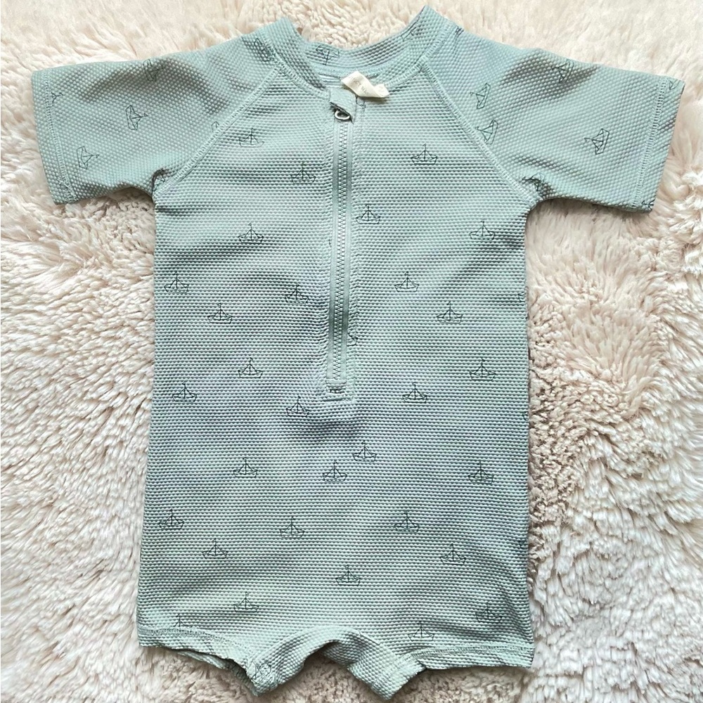 Quincy Mae Rashguard Zip Front Short Sleeve Romper 12-18 months